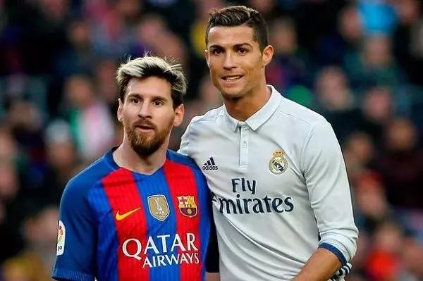 O pormenor que passou despercebido na fotografia de Messi e Ronaldo